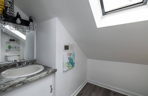 Greensboro Apartamento | Apt. B: Comfortable for long term stays!