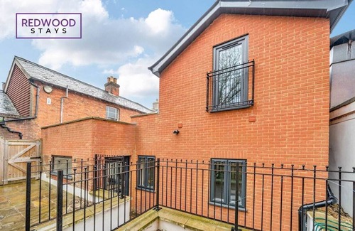 Basingstoke Apartamento | Apt Basingstoke Town Center + Netflix + FREE Wi-Fi