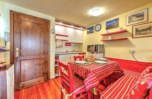 Courmayeur Apartamento | Apt. Claire Mountain View - Wifi.