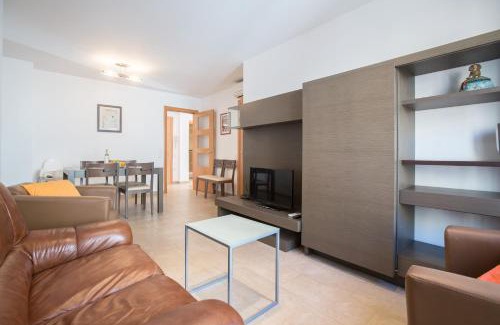 Creixell Apartamento | Apt Costa Dorada 2 by MarCalma