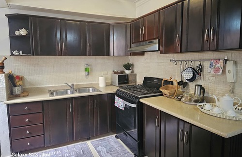 Santo Domingo Apartamento | Apt in Santo Domingo, 3 bed, 2 free parks, WIFI/Close to the American embassy.