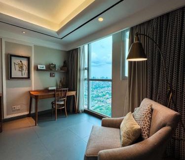 Bangka Apartamento | Apt Kemang Village Tower Intercon with Wi-Fi and Pool by Damaresa