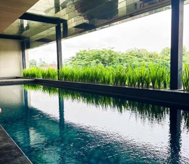 Bangka Apartamento | Apt Kemang Village Tower Intercon with Wi-Fi and Pool by Damaresa