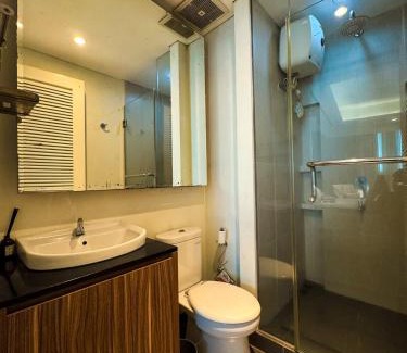 Bangka Apartamento | Apt Kemang Village Tower Intercon with Wi-Fi and Pool by Damaresa