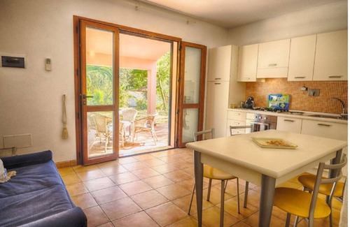 Lido di Capoliveri Apartamento | Dos habitaciones 3/4 camas en la villa pareada