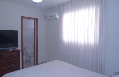 Praia do Morro Apartamento | Apt Matheus Almeida - Anfitriões Gildo e Renata Localização privilegiada, conforto e seu amplo espaço são os seus diferenciais
