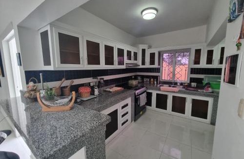 Higuey Apartamento | Apt moderno con balcón en área tranquila