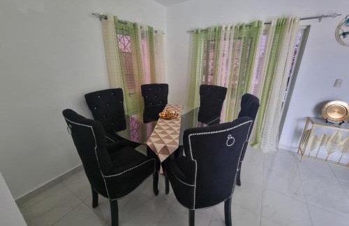 Higuey Apartamento | Apt moderno con balcón en área tranquila