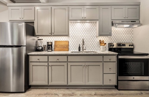Fayetteville Apartamento | Apt on Town Square - Ultimate DT Fay Location!