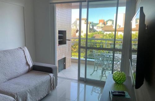 Acores Apartamento | Apt Pé na Areia Floripa - Praia dos Açores - Churrasqueira na Varanda e Piscina