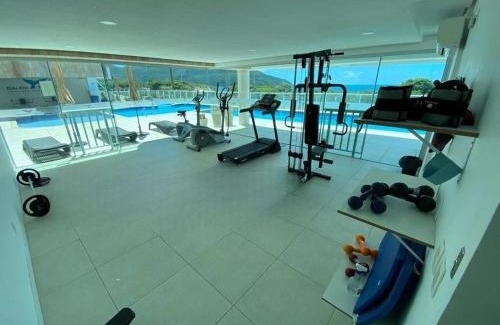Acores Apartamento | Apt Pé na Areia Floripa - Praia dos Açores - Churrasqueira na Varanda e Piscina