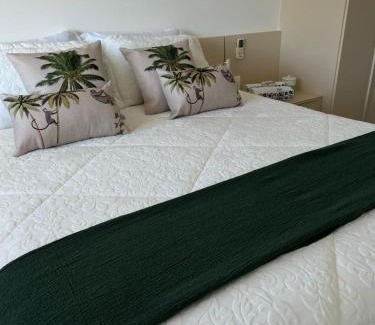 Acores Apartamento | Apt Pé na Areia Floripa - Praia dos Açores - Churrasqueira na Varanda e Piscina