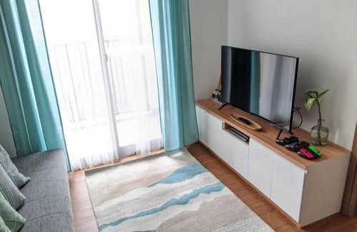 Ragunan Apartamento | Apt Pejaten Park 1 BR Sage Smart TV, Netflix, Prime, Youtube