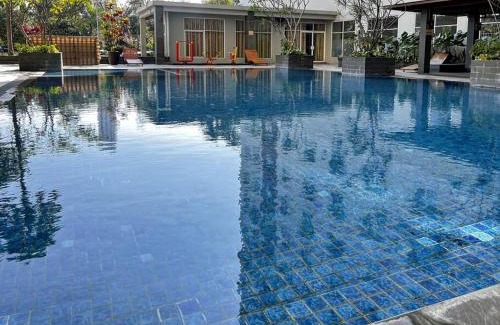 Cileunyi Apartamento | Apt Pinewood 2BR with Pool n Wi-Fi by 2ndHome