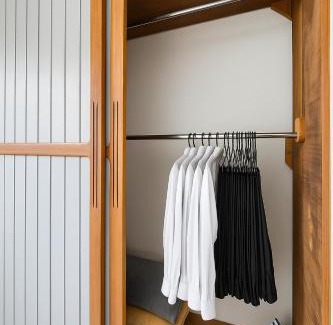 Jardim Holanda Apartamento | Apt térreo, com ar condicionado, garagem, academia