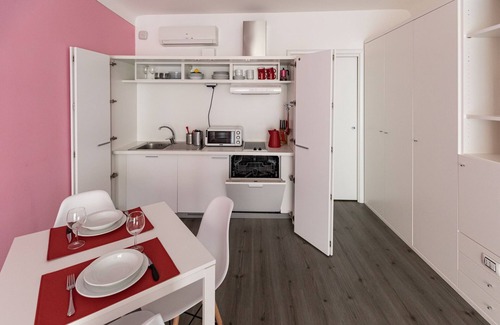 Stresa Apartamento | Apt + terrace, balcony, A/C and WiFi, in historic center of Stresa, just by lake