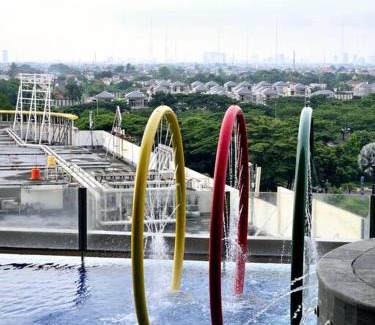 Ciputat Apartamento | Apt Transpark Bintaro Studio with Pool by Damaresa
