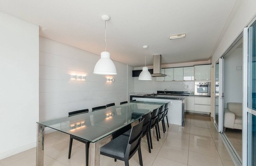 Rio Vermelho Apartamento | Apt w/Balcony & View, Steps From the sea Opr0303