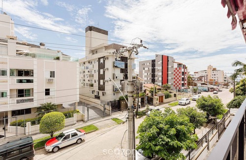 Canasvieiras Apartamento | Apt w Barbecue 350m fr Canasvieiras Beach Aal0204