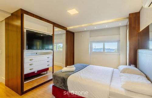 Tres Pinheiros Apartamento | Ap c/parril, 3 hab, a 700m del Lago Negro ALT0402