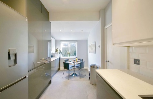 Finchley Church End Apartamento | Apt w/ Garden Oasis in Finchley