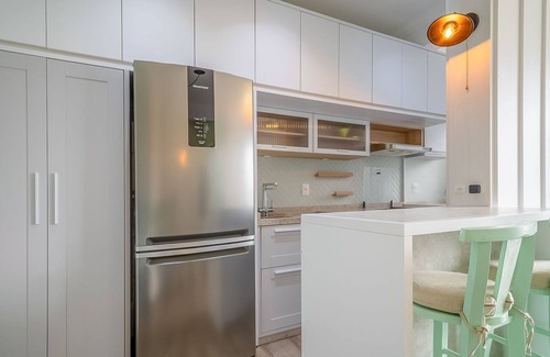Ingleses Centro Apartamento | Apt w/Gourmet Balcony 800m From the Beach Cbe0201