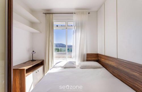 Florianopolis Apartamento | Apto Encantadora Vista al Mar en Itacorubi CMR204