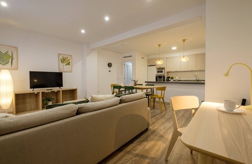 Jesus Apartamento | Brand New Stylish Apartment with Fluffy Beds