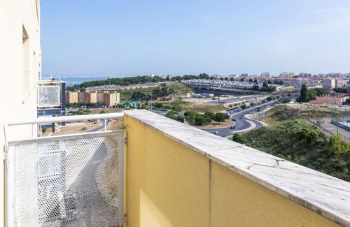 Beato Apartamento | ¡Apt con impresionantes vistas al río y azotea privada!