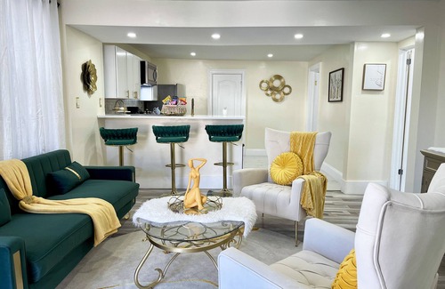 Utica Casa | Apt. With Ultrafast Speed FREE Internet