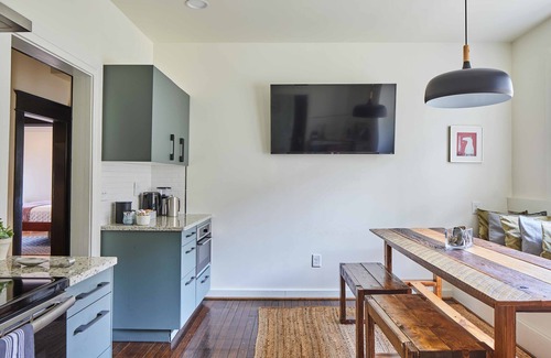 Five Points South Apartamento | Apt2 Charles - Amazing Outdoors Dog-friendly
