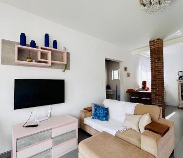 Pedrita Apartamento | Apto 2 Quartos no Rio Tavares - Perto da Praia
