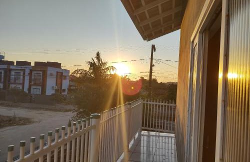 Ubatuba Apartamento | Apto 3 quartos 500m do mar, churrasqueira e varanda com vista para o pôr do sol