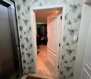 Aparecida Apartamento | Apto 4 suítes (8 pessoas) - 50 metros da praia