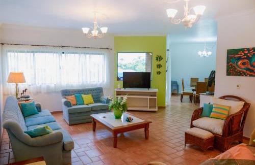Tabatinga Apartamento | Apto a 750m da Praia da Tabatinga em Caraguatatuba