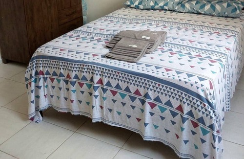 Aparecida Apartamento | Apto Aconchegante 160mts da Praia e 280mts do Shopping Praiamar, Pets bem Vindo