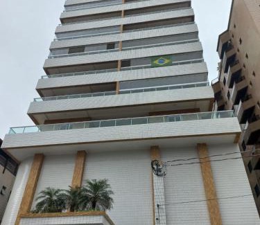 Vila Assuncao Apartamento | Apto Alto padrão com grande sacada 1 quadra e meia da Praia (Ocian)