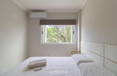 Jurere Apartamento | Apto c/varanda a poucos minutos do Mar CCB103