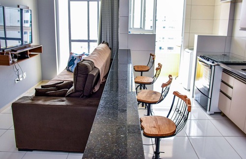 Jardim Imperador Apartamento | Apto c Wi-Fi a beira-mar na Praia Jardim Real/SP
