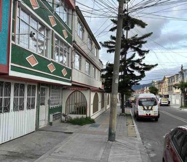 Antonio Narino Apartamento | Apto cerca a Clínica del Olaya, candelaria y centro ciudad