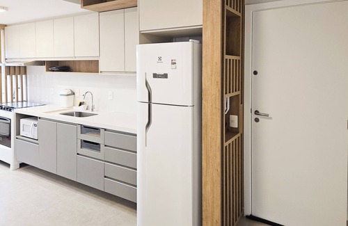 Rocio Pequeno Apartamento | Apto Climatizado c/Sacada e Churrasqueira KN0522