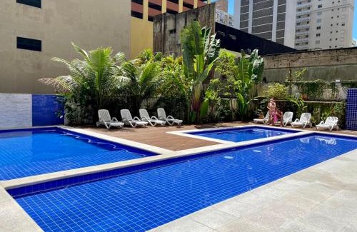 Pitangueiras Apartamento | Apto com piscinas, sacada Gourmet, 2 gar, 50 mts da praia