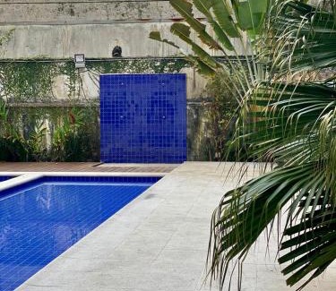Pitangueiras Apartamento | Apto com piscinas, sacada Gourmet, 2 gar, 50 mts da praia