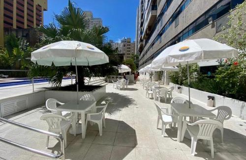 Pitangueiras Apartamento | Apto com piscinas, sacada Gourmet, 2 gar, 50 mts da praia