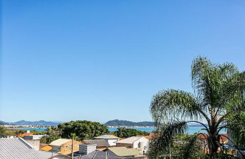 Ponta das Canas Apartamento | Apto com varanda e vista mar em Floripa | GVM133