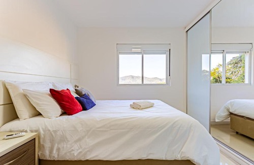 Pantanal Apartamento | Apto confortável c/ sacada e vista incrível RDC107