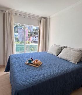 Piratuba Apartamento | Apto das Orquídeas- 3 Quartos - Apto espaçoso,confortável com 2 sacadas de frente para avenida principal!