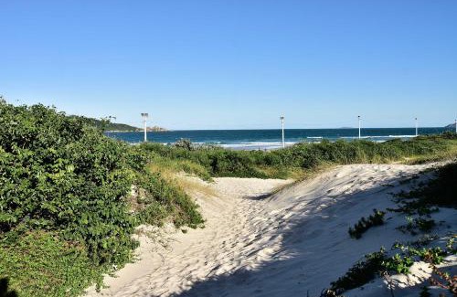 Campeche Leste Apartamento | Apto em Condomínio Pé na Areia no Campeche P2519