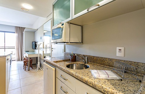 Jurere Apartamento | Apto em Resort pé na areia JBV