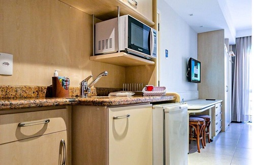 Jurere Apartamento | Apto em Resort pé na areia JBV
